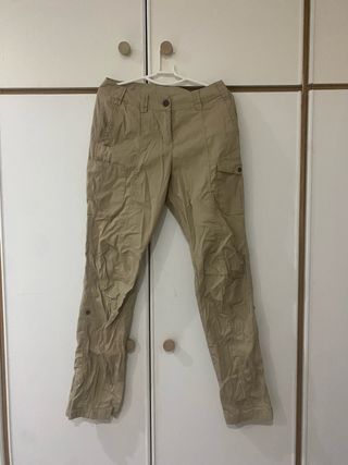 Pantalones cargo beige