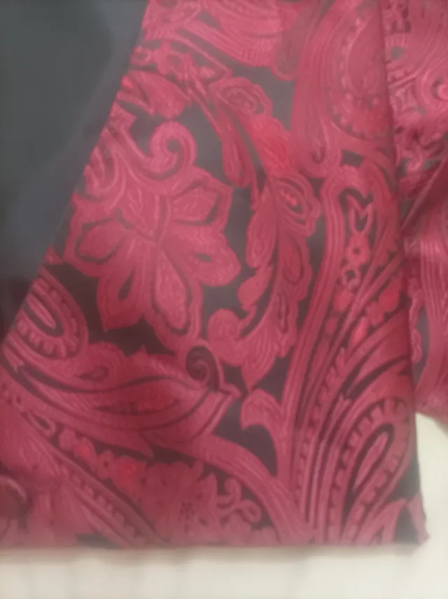 Chaleco, corbata, pañuelo y gemelos vino