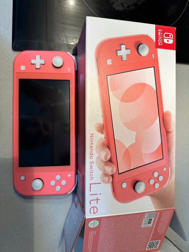 Nintendo Switch Lite Coral