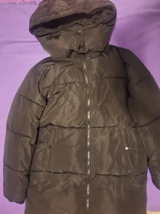 Abrigo acolchado negro Stradivarius Talla S