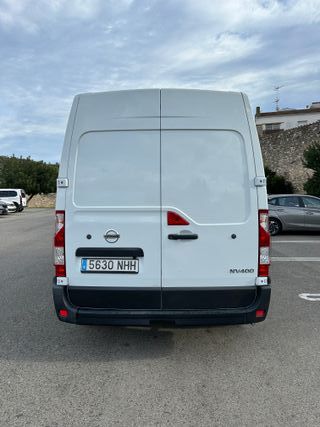 Nissan NV400 2013