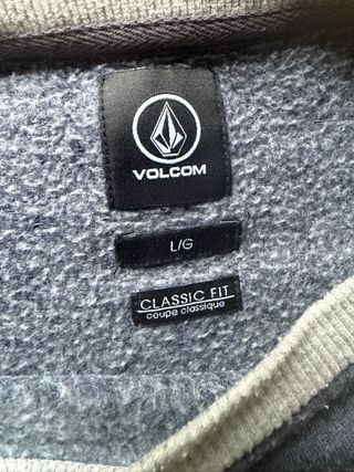 Sudadera Volcom azul y marrón con bolsillos