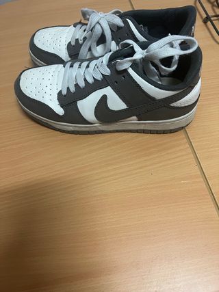Zapatillas Nike Dunk Low Gris y Blanco