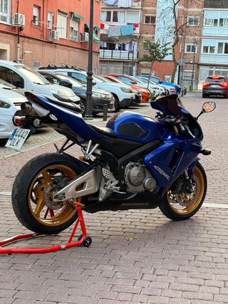 Honda CBR600RR 2005 Azul