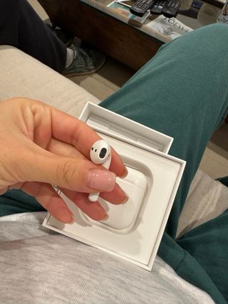 Airpods 2da Gen - Falta Auricular R