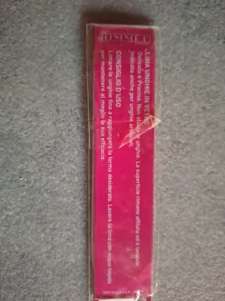 Lima per unghie in vetro Rimmel con custodia nuova