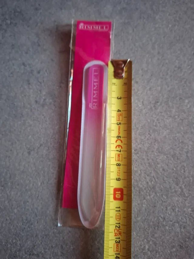 Lima per unghie in vetro Rimmel con custodia nuova