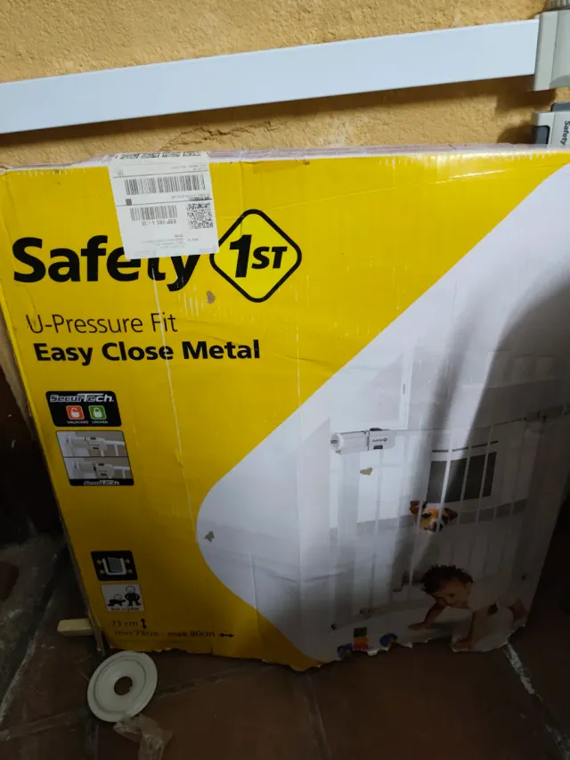 Valla de seguridad blanca