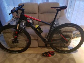 Bicicleta Cube Reaction Carbono