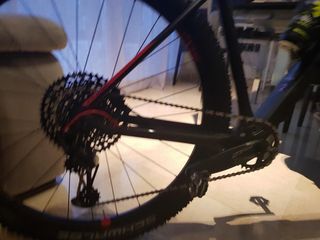 Bicicleta Cube Reaction Carbono