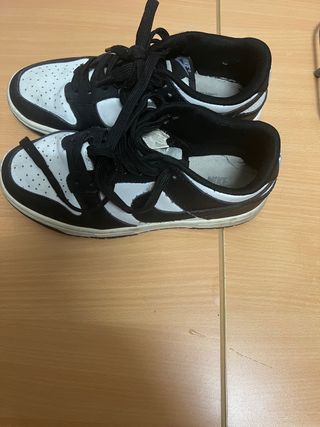 Zapatillas Nike Negras y Blancas