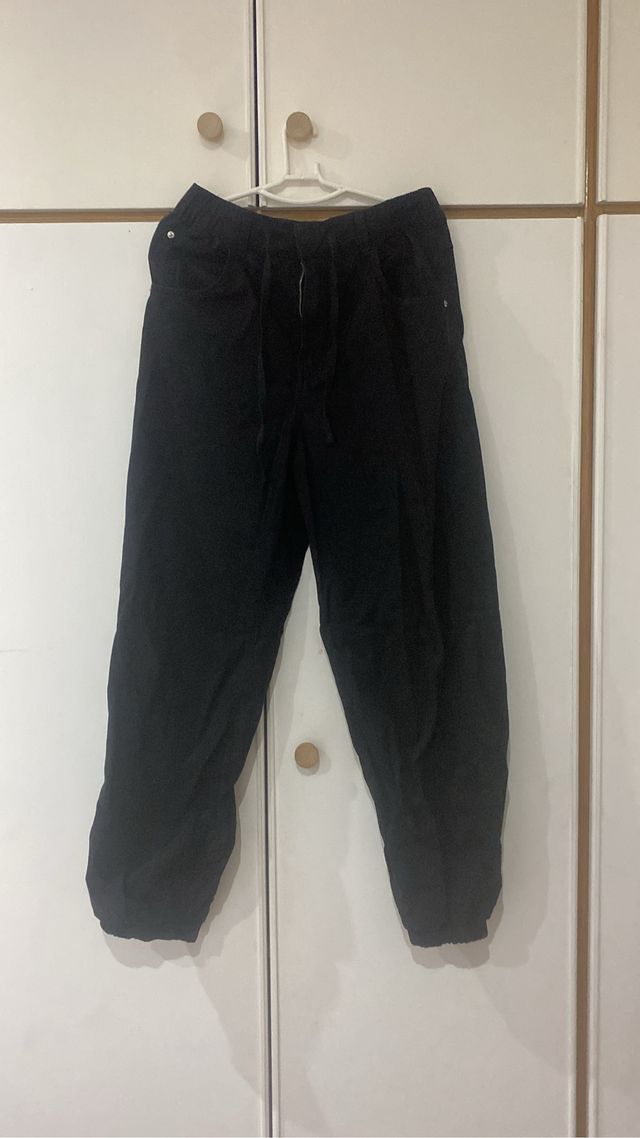Pantalón jogger negro