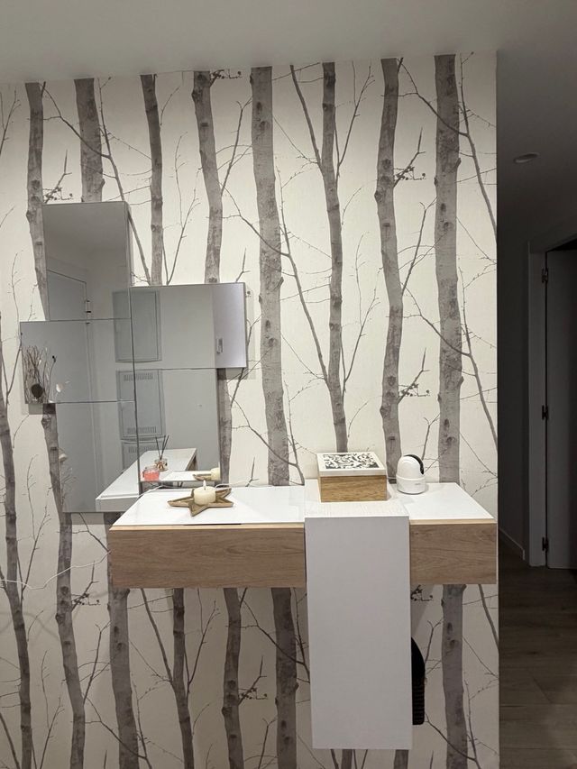 Mueble recibidor madera y blanco