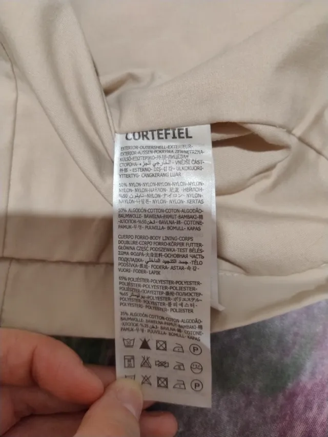 Gabardina corta beige