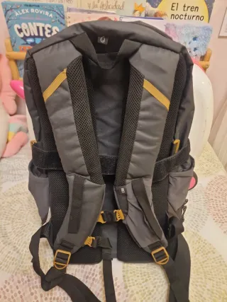 Mochila Quechua con nevera