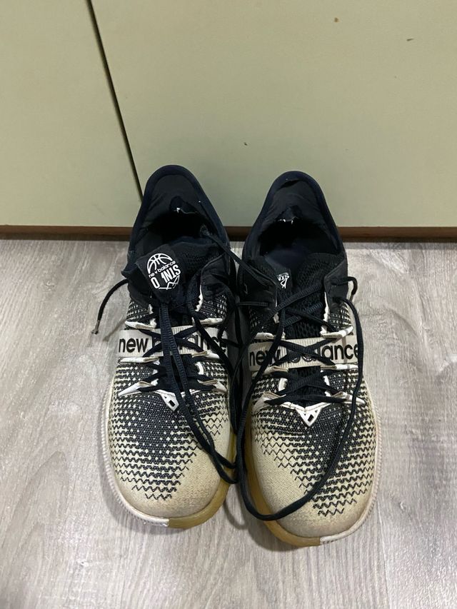 Zapatillas New Balance Hombre Negras/Blancas