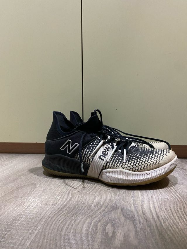 Zapatillas New Balance Hombre Negras/Blancas