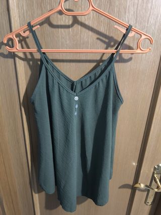 Camiseta tirantes verde militar