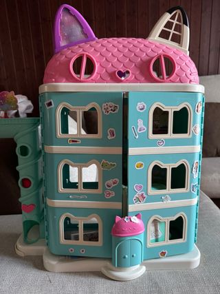 Casa de muñecas Gaby y accesorios