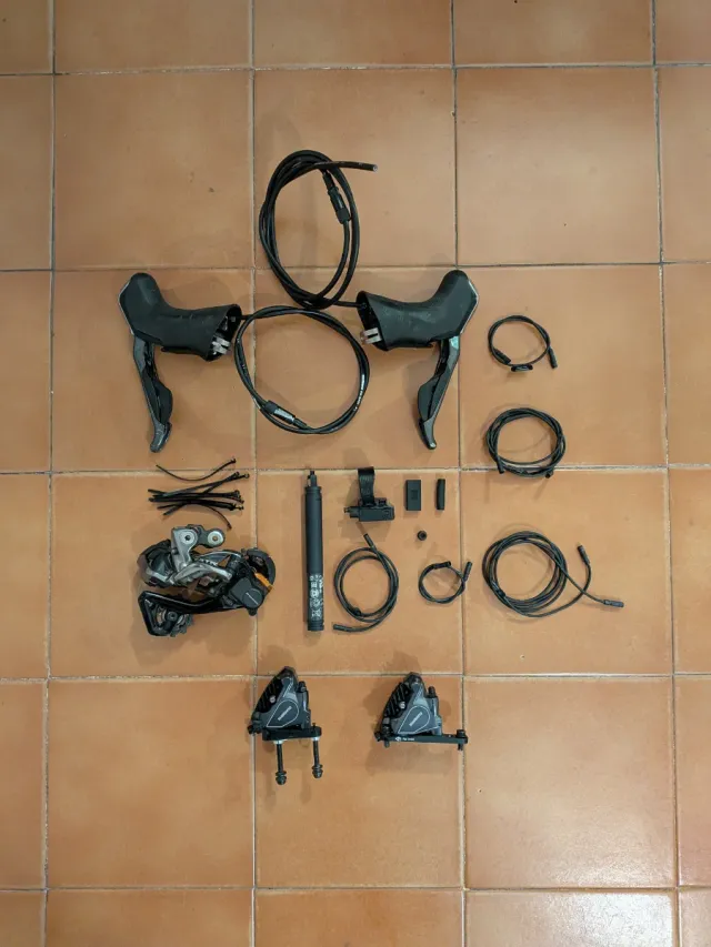 Shimano Di2 1x11V Gravel Grupo Completo