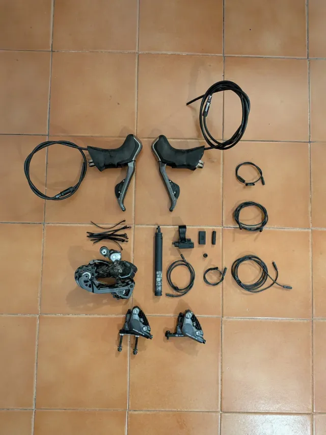 Shimano Di2 1x11V Gravel Grupo Completo