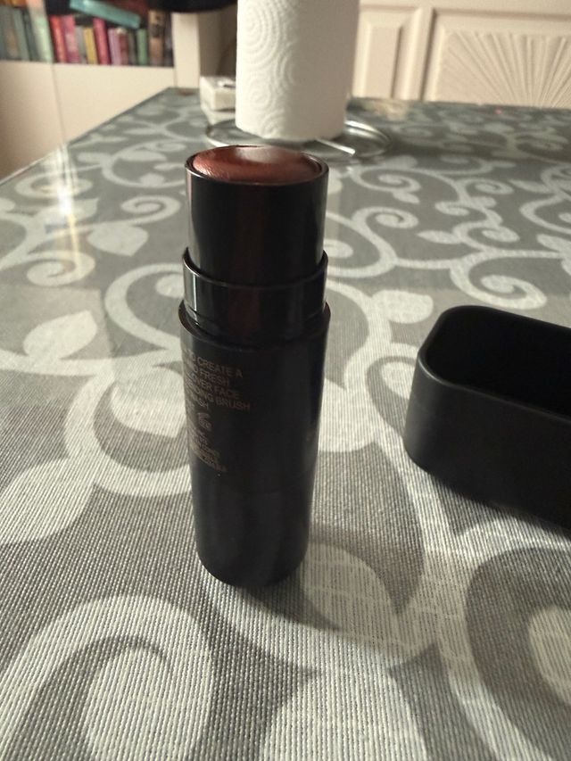 Colorete en barra con brocha