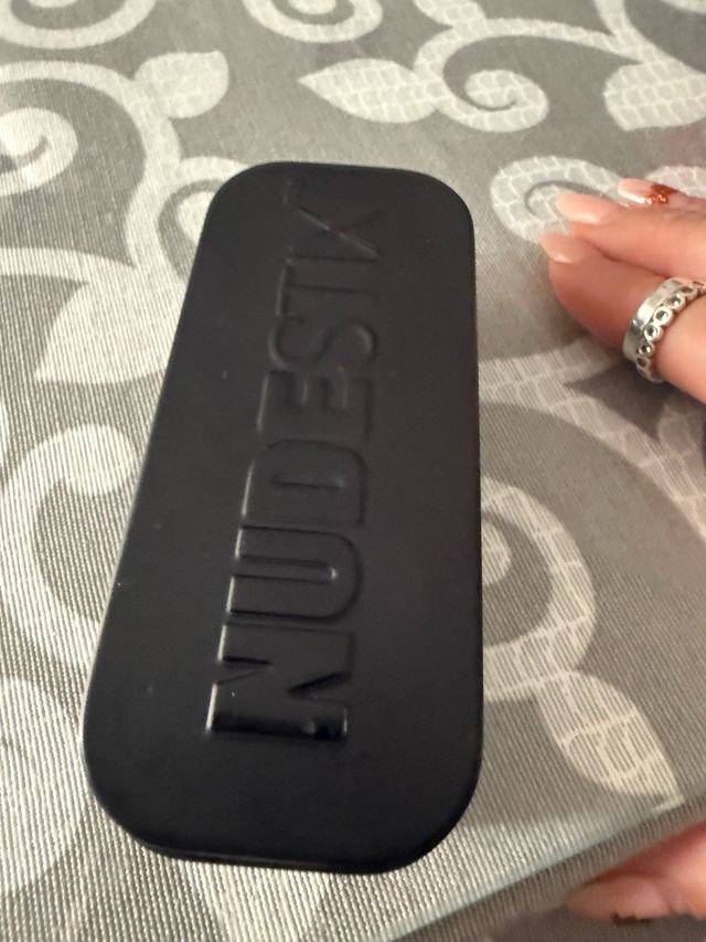 Colorete en barra con brocha