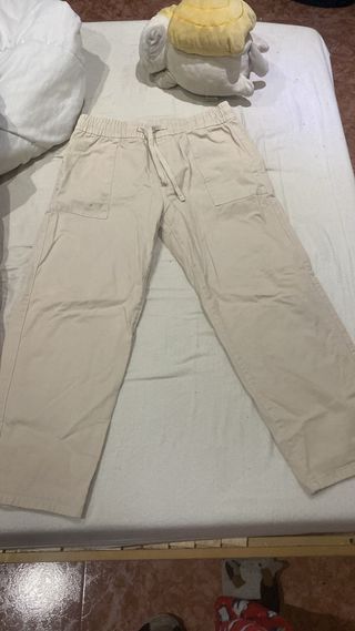 Pantalón cargo beige