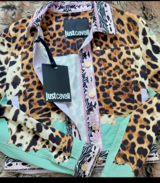 CHAQUETA JUST CAVALLI DE 750€ -Precio Negociable-
