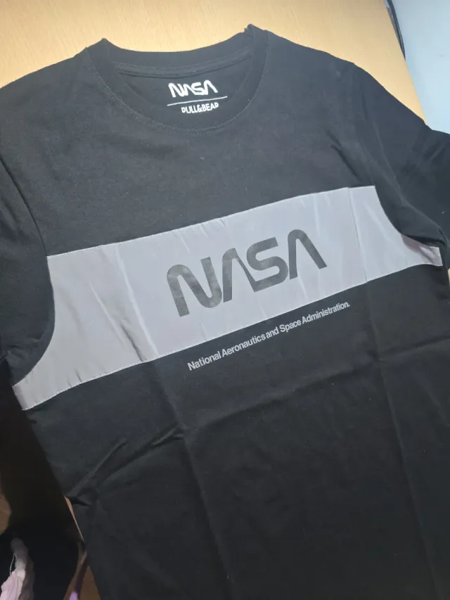 Camiseta NASA Pull&Bear Negra