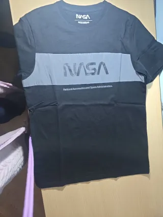 Camiseta NASA Pull&Bear Negra