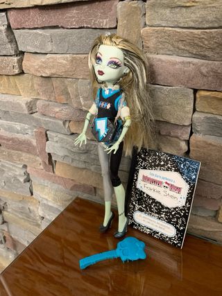 Muñeca Monster High Frankie Stein original.