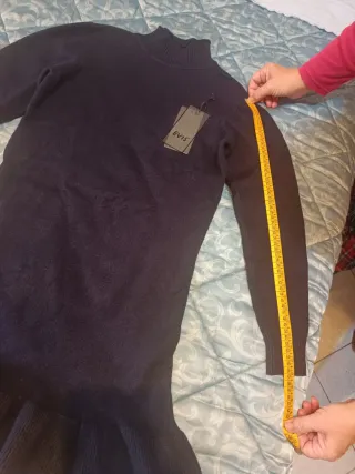 Vestito Evis collo alto con balza