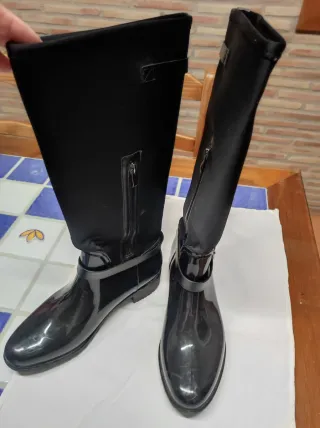 Botas de agua altas negras