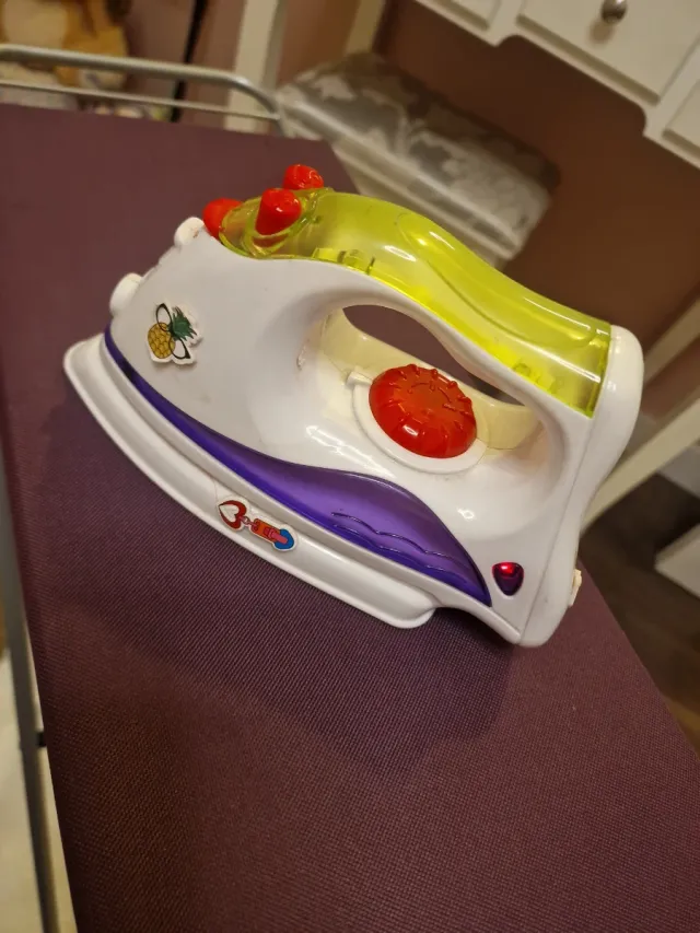 Plancha y tabla de juguete