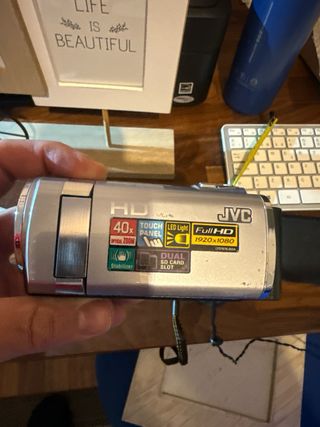 Videocámara JVC GZ-HM445SE – Full HD, 40x Zoom