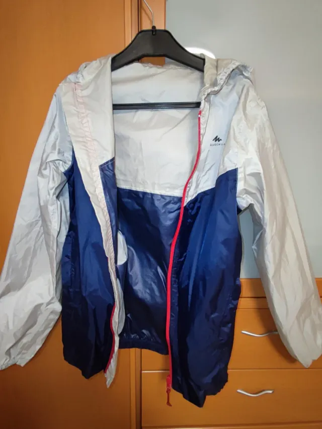 Chubasquero impermeable Decathlon Talla 10-11