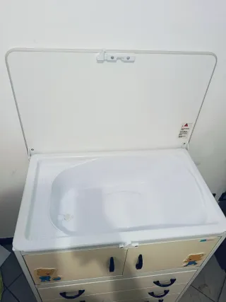 Fasciatoio con vaschetta e cassetti  Ritiro a casa