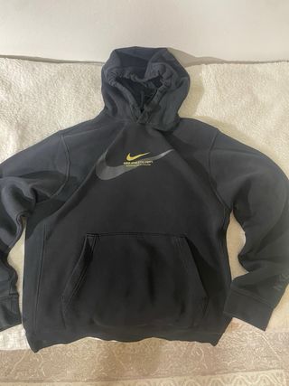 Felpa Nike con cappuccio nera e oro