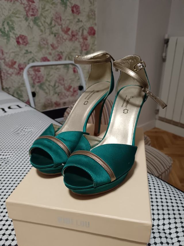 Zapatos de tacón T.38 verde esmeralda/dorado