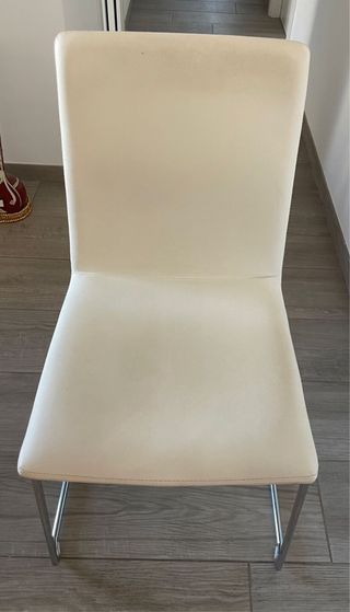 Silla de despacho/sala de espera blanca