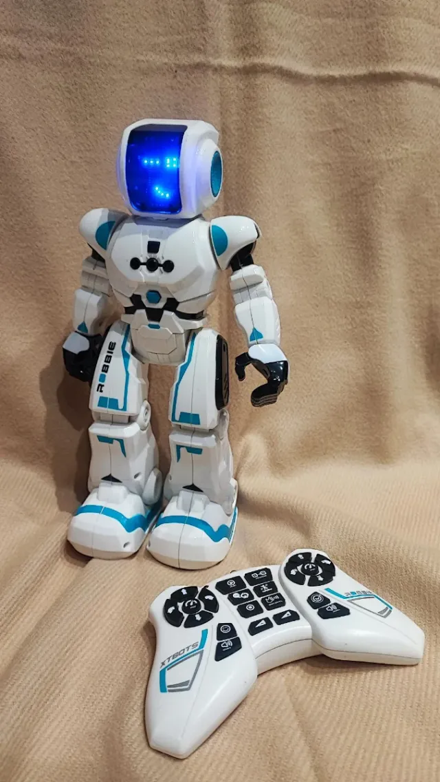 Robot RC con control remoto para niños