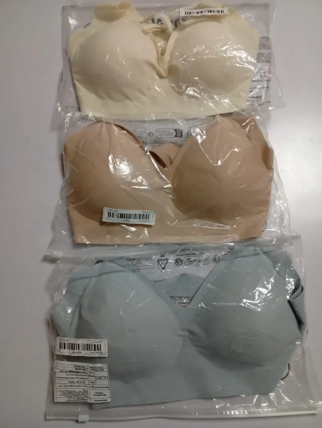 3 reggiseni in microfibra