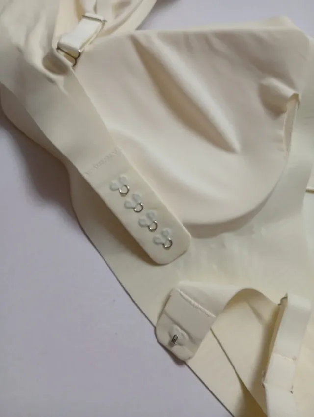 3 reggiseni in microfibra