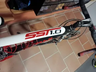 Bicicleta Carretera Fuji SST 1.0. Talla 53