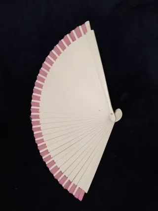 Abanico Frida Kahlo Rosa con Gato Negro