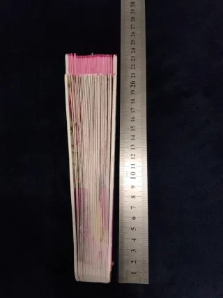 Abanico Frida Kahlo Rosa con Gato Negro