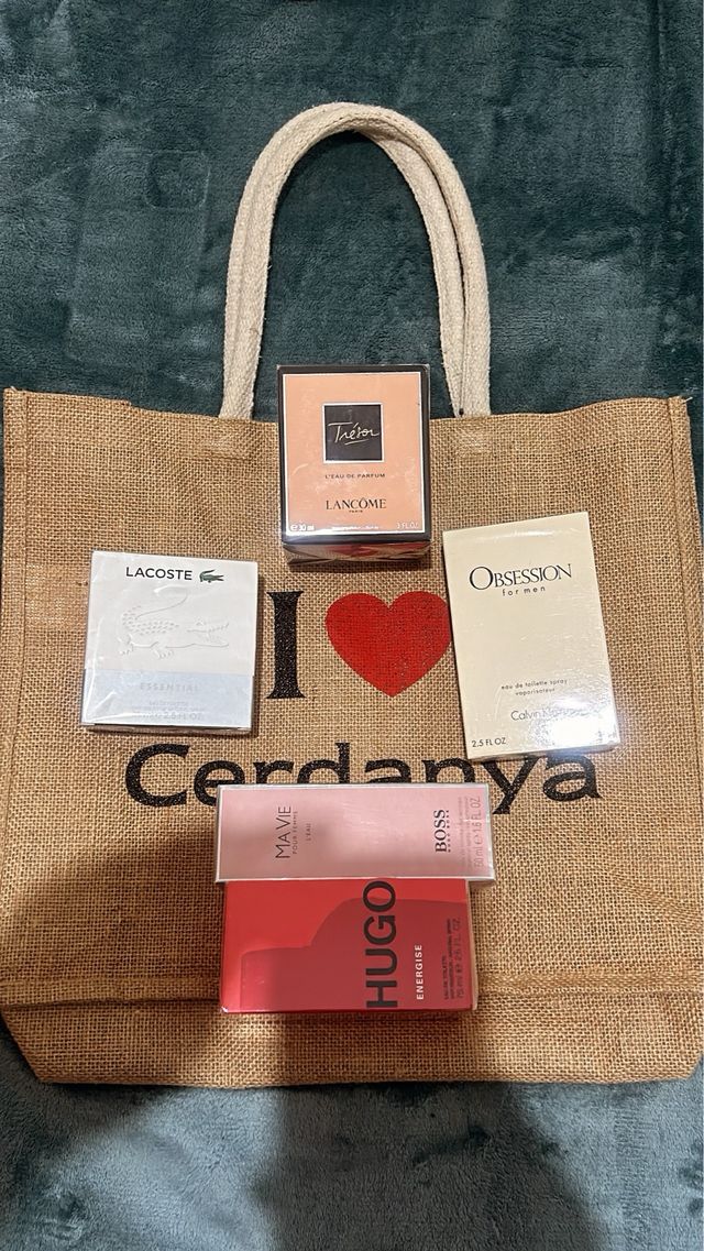 PAQ DE DE PERFUMES 5 UU INIDADES DE MARCAS.