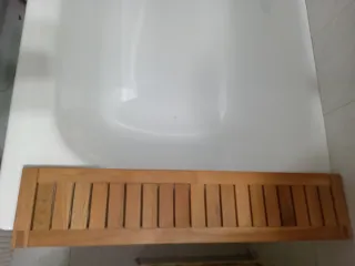 Estantería de madera nueva