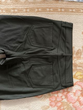 Pantalones de cuero verde oliva